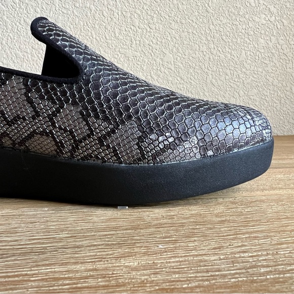 FitFlop Women's Audrey Python Print Smoking Slippers Loafer Flat Size 8 - Picture 4 of 16